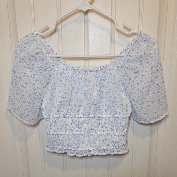 Hollister Blue and White Floral Crop Top - Picture 3 of 6